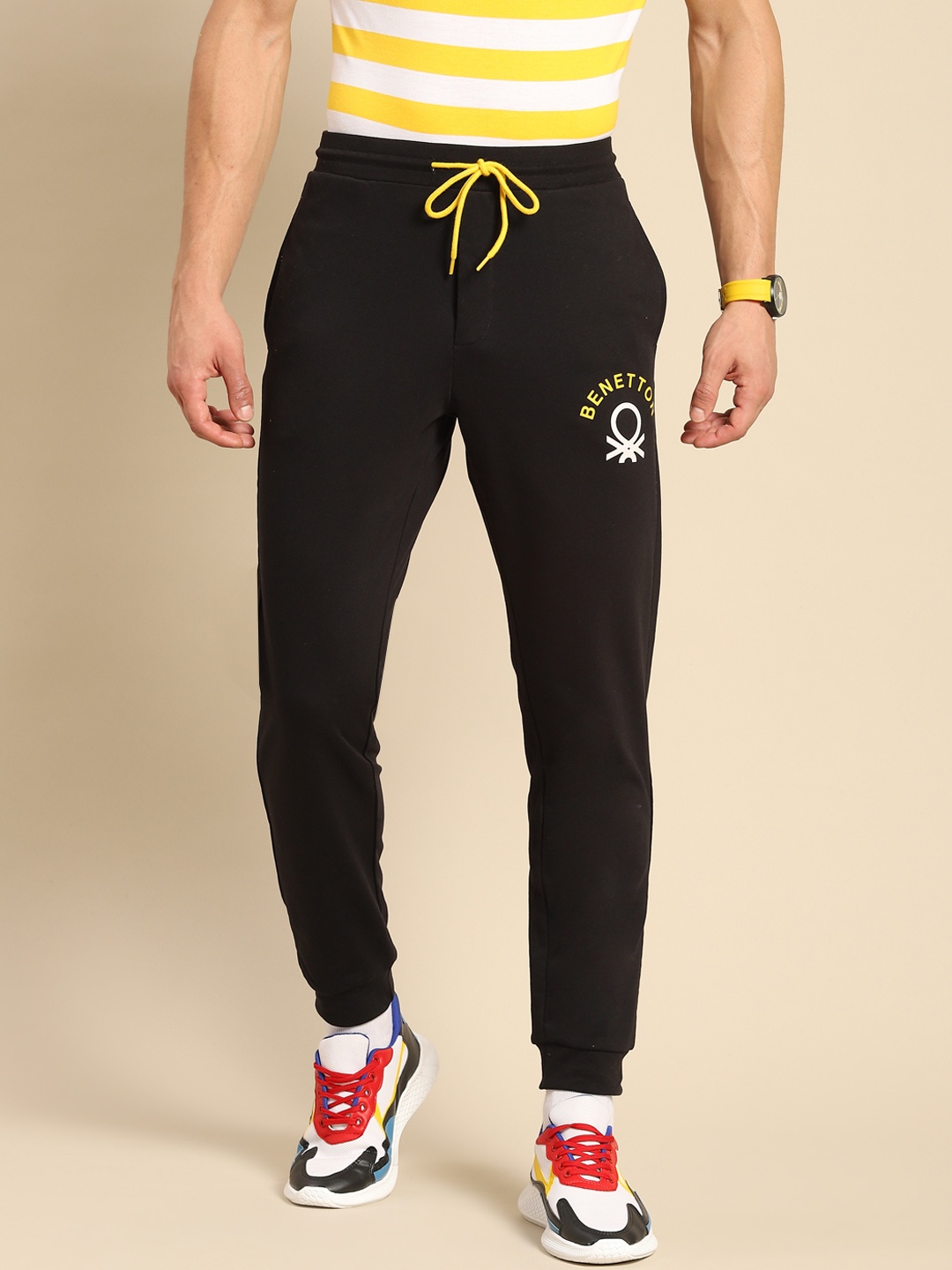 

United Colors of Benetton Men Black Brand Logo Printed Joggers