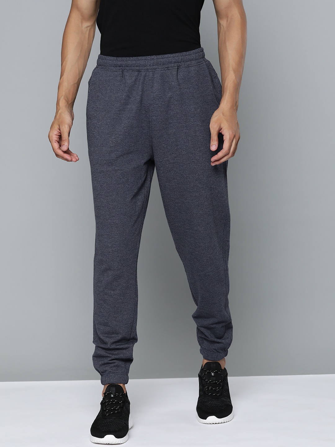 

HRX By Hrithik Roshan Lifestyle Men Medieval Blue Bio-Wash Solid Track Pants, Navy blue