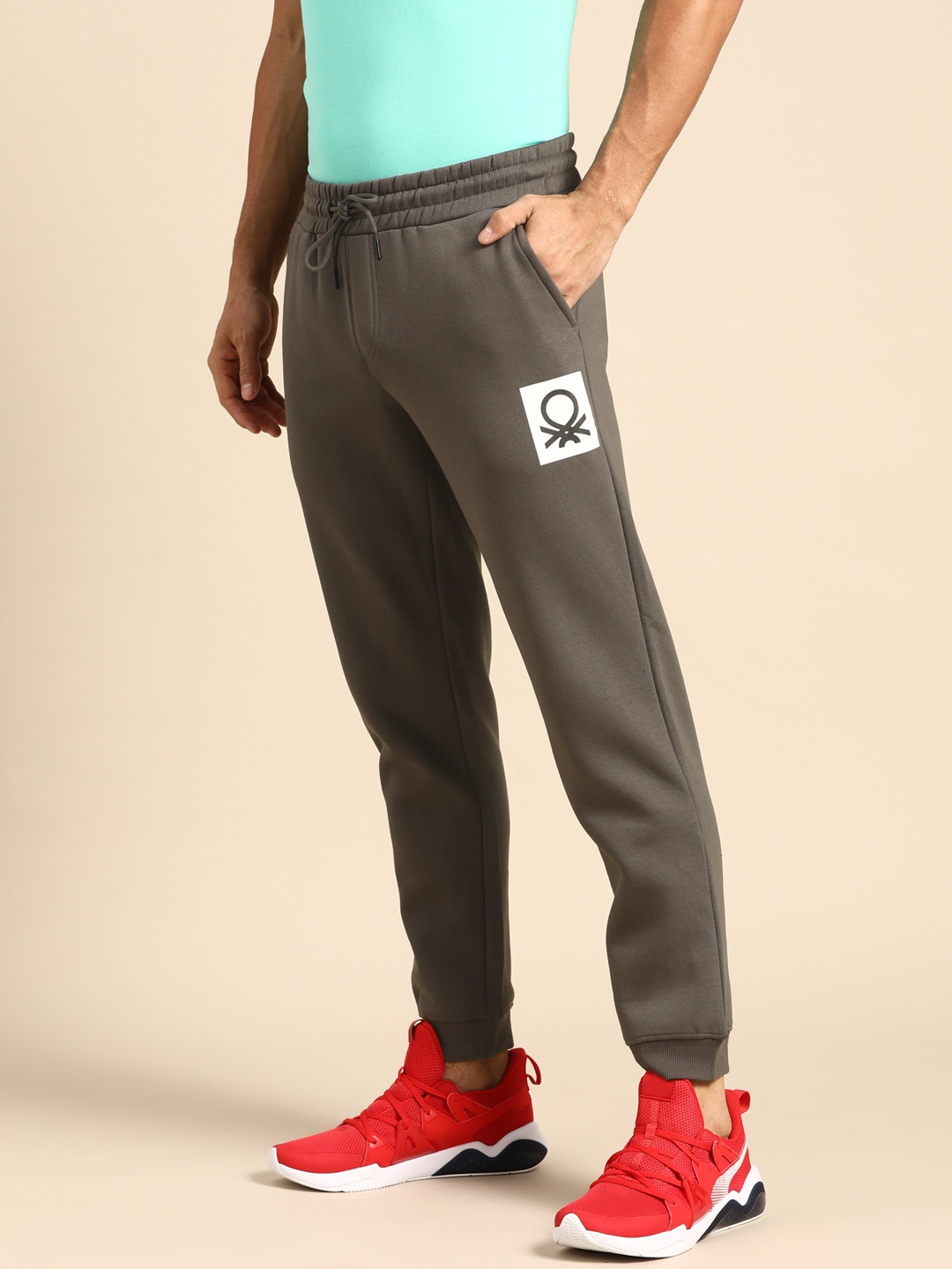 

United Colors of Benetton Men Olive Brown Joggers