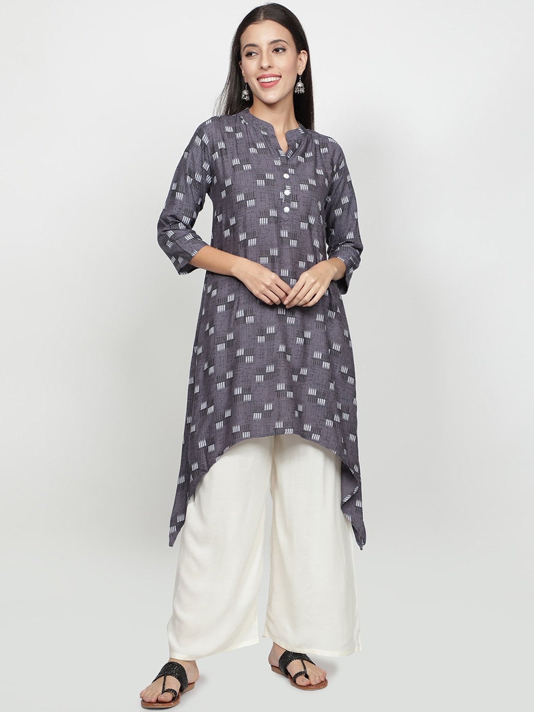 

Fabclub Women Grey Printed Kurta with Palazzos