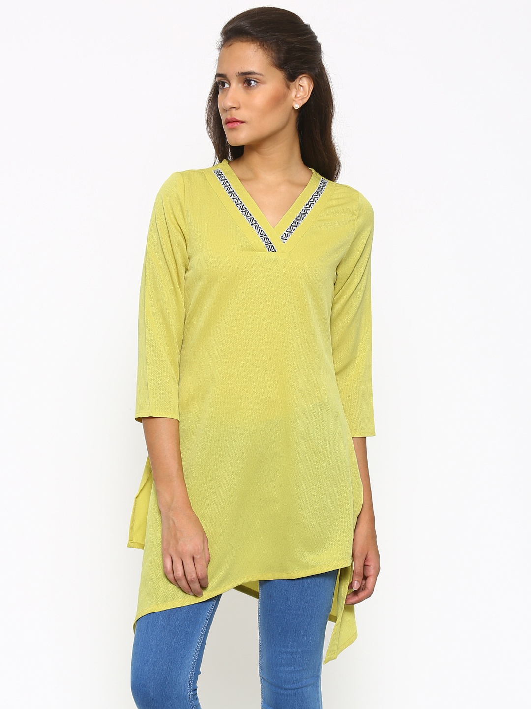 

Fusion Beats Women Green Woven A-Line Asymmetrical Hem Kurta