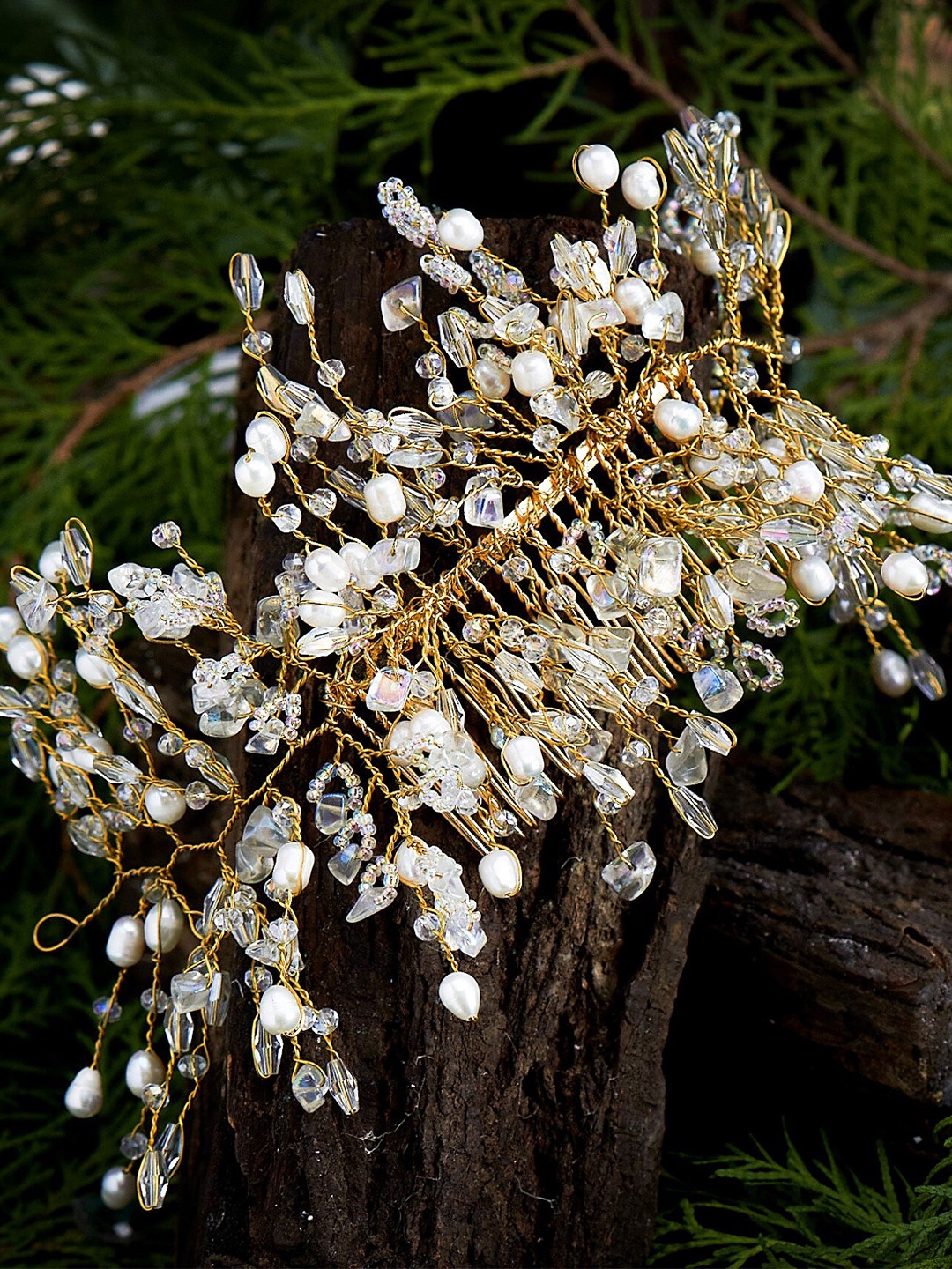 

D'oro Women Off-White & Gold-Toned Pearls Embellished Tiara