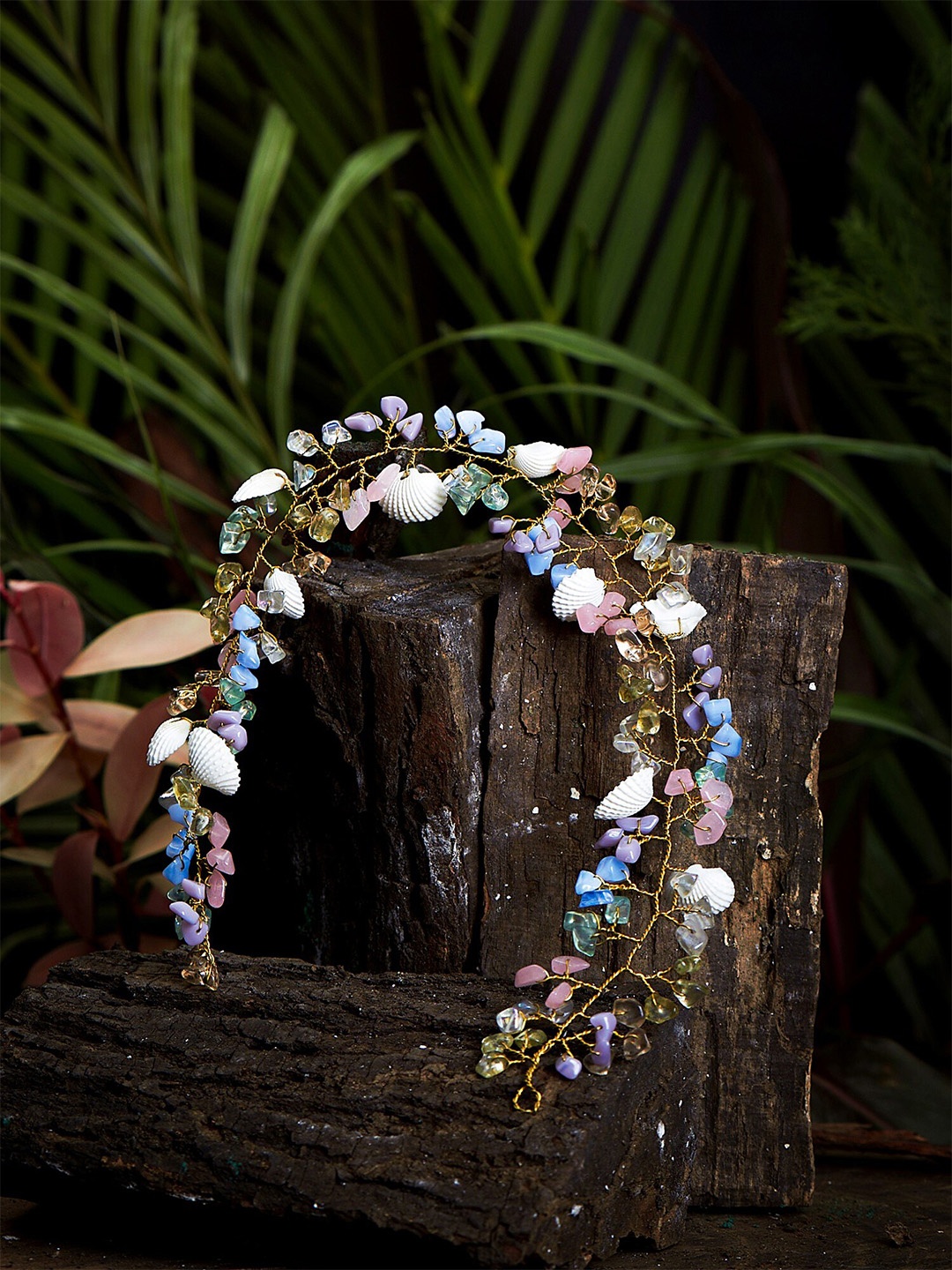

D'oro Women Blue & Gold-Toned Embellished Tiara