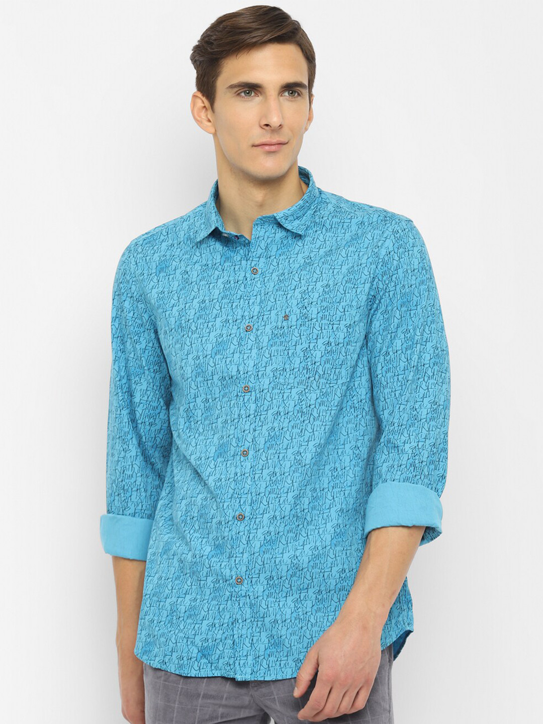 

Turtle Men Blue Slim Fit Floral Printed Cotton Casual Shirt