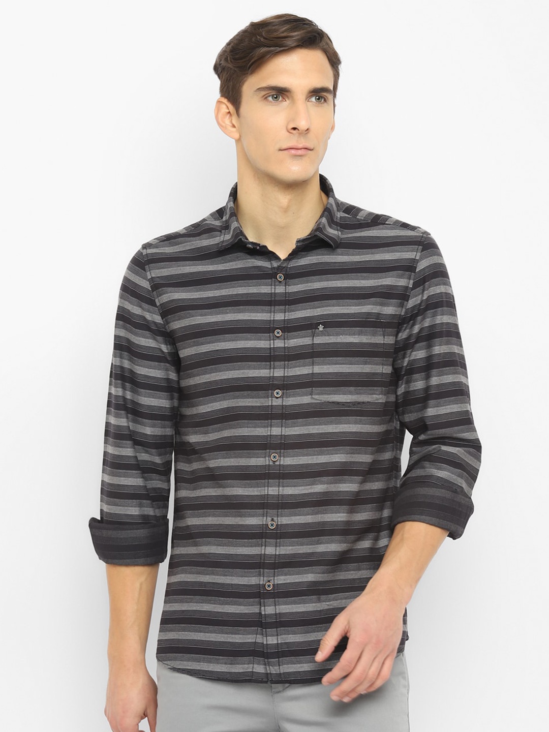 

Turtle Men Black Slim Fit Horizontal Stripes Striped Cotton Casual Shirt