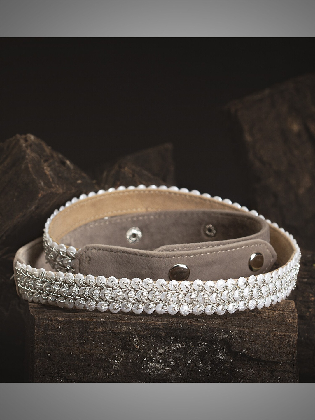 

D'oro Silver-Toned Embellished Belt