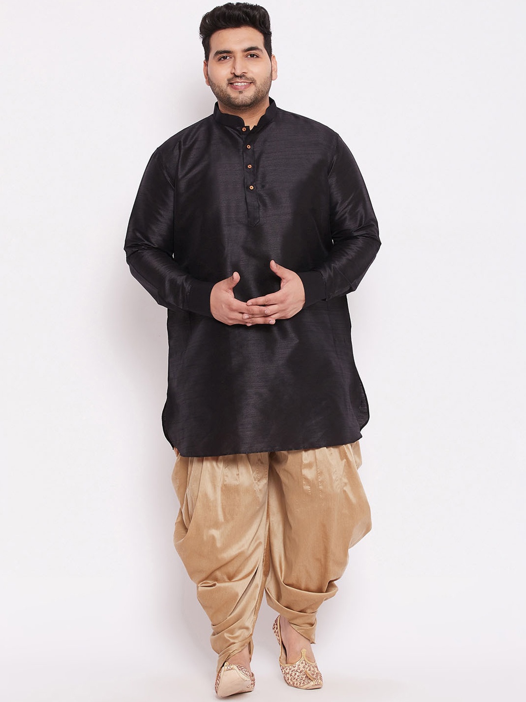 

VASTRAMAY Plus Size Men Black & Gold-Toned Kurta with Dhoti Pants