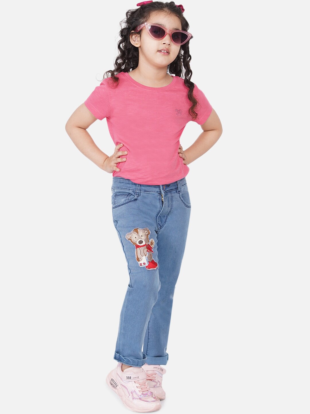 

Bitiya by Bhama Girls Blue Embroidered Stretchable Cotton Denim Jeans