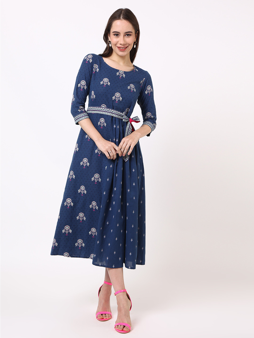 

UNTUNG Blue Floral Print Fit & Flare Midi Dress