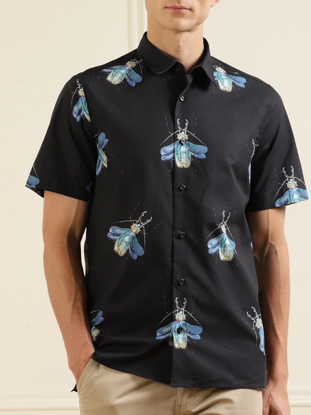 

HUGO Men Black & Blue Printed Cotton Casual Shirt