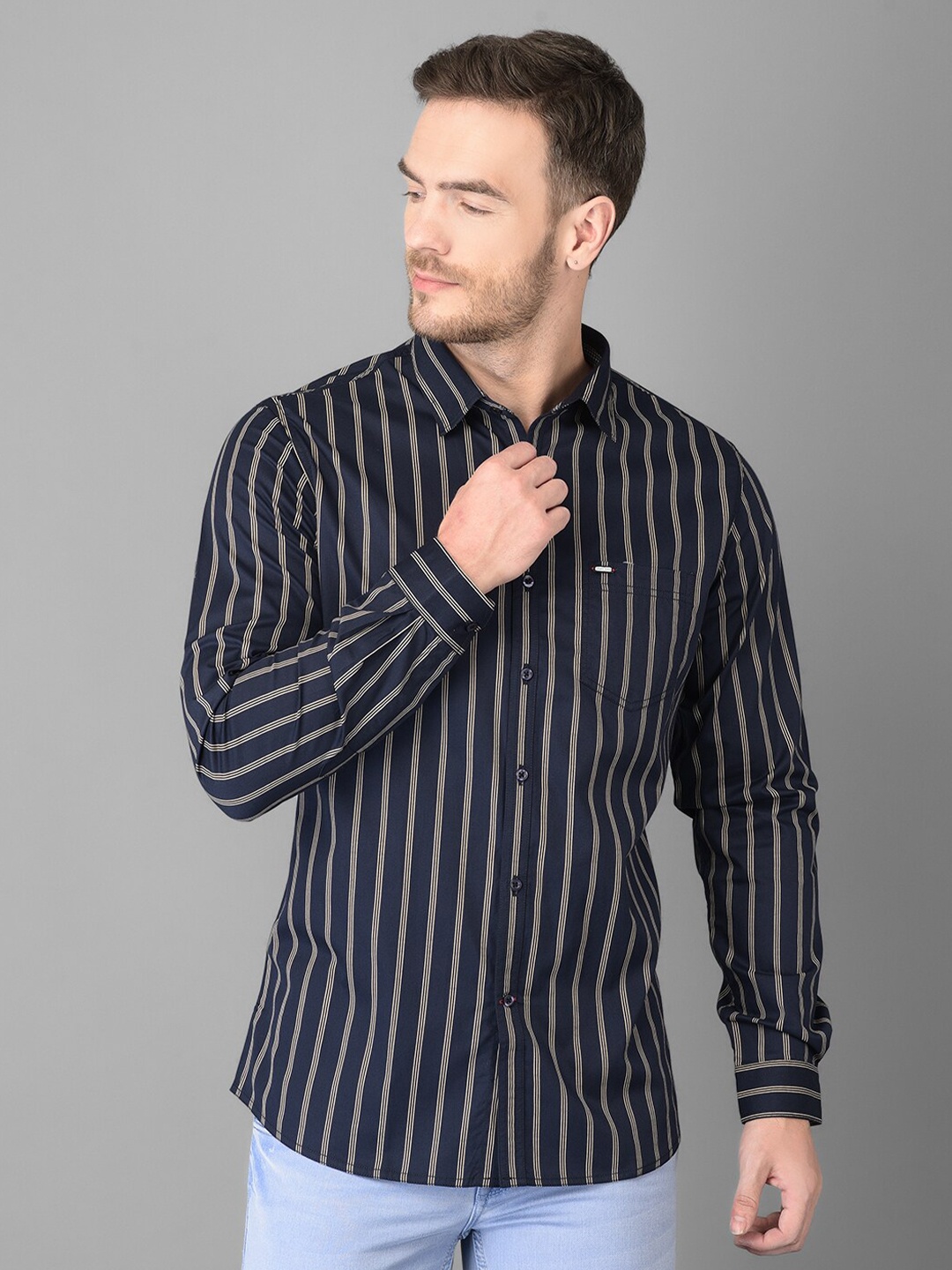 

Canary London Men Navy Blue & White Smart Slim Fit Striped Casual Shirt