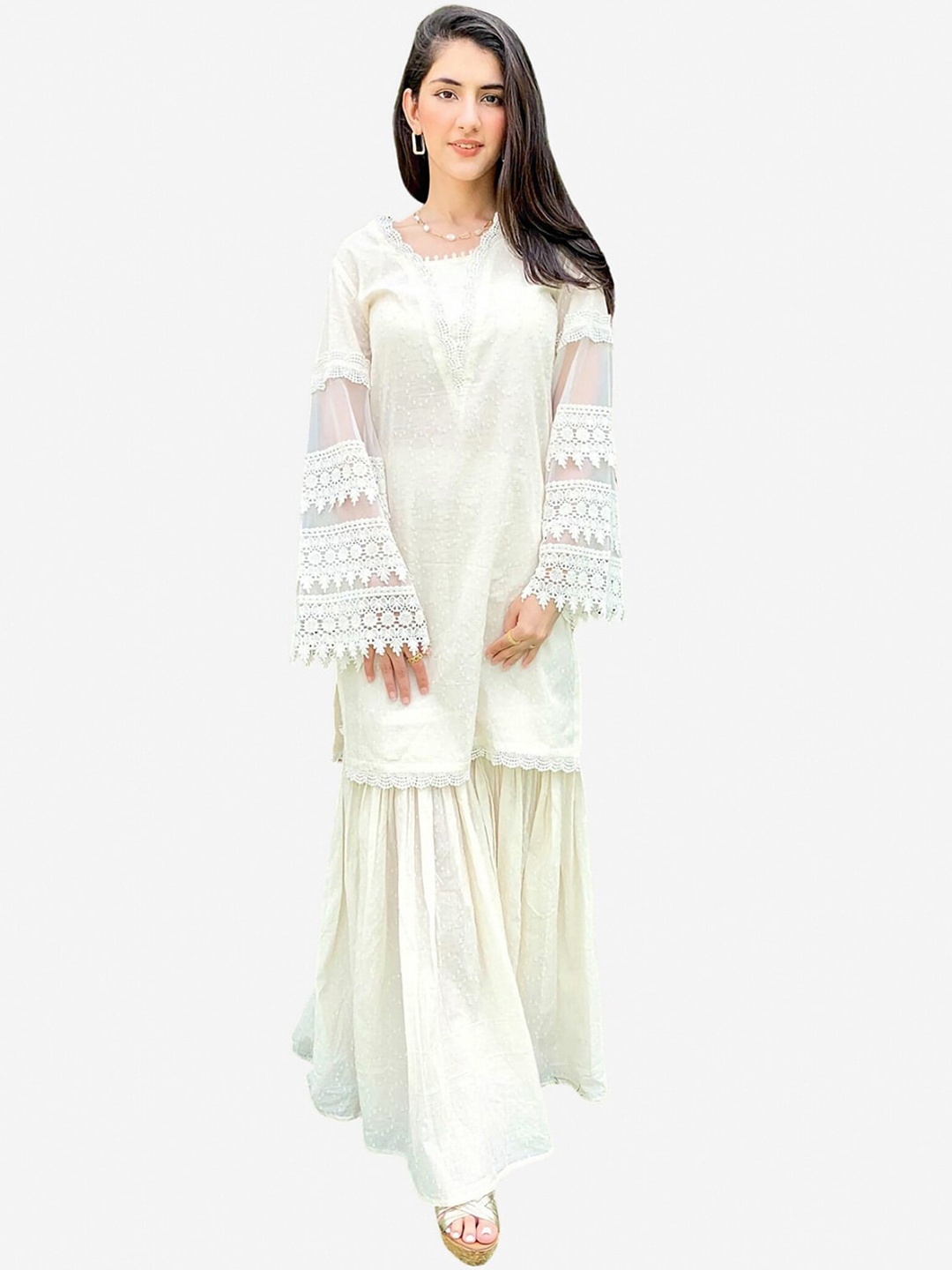 

Alaya By Stage3 Women White Embroidered Cotton Kurta