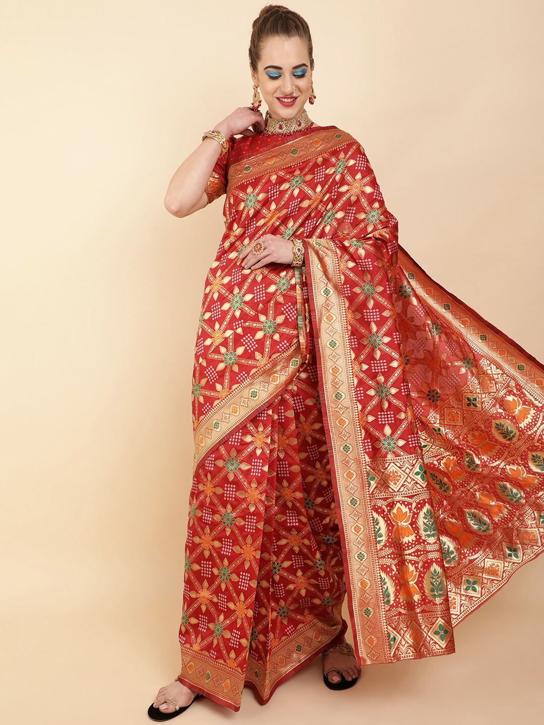 

Sangria Red & Gold-Toned Woven Design Zari Silk Blend Banarasi Saree