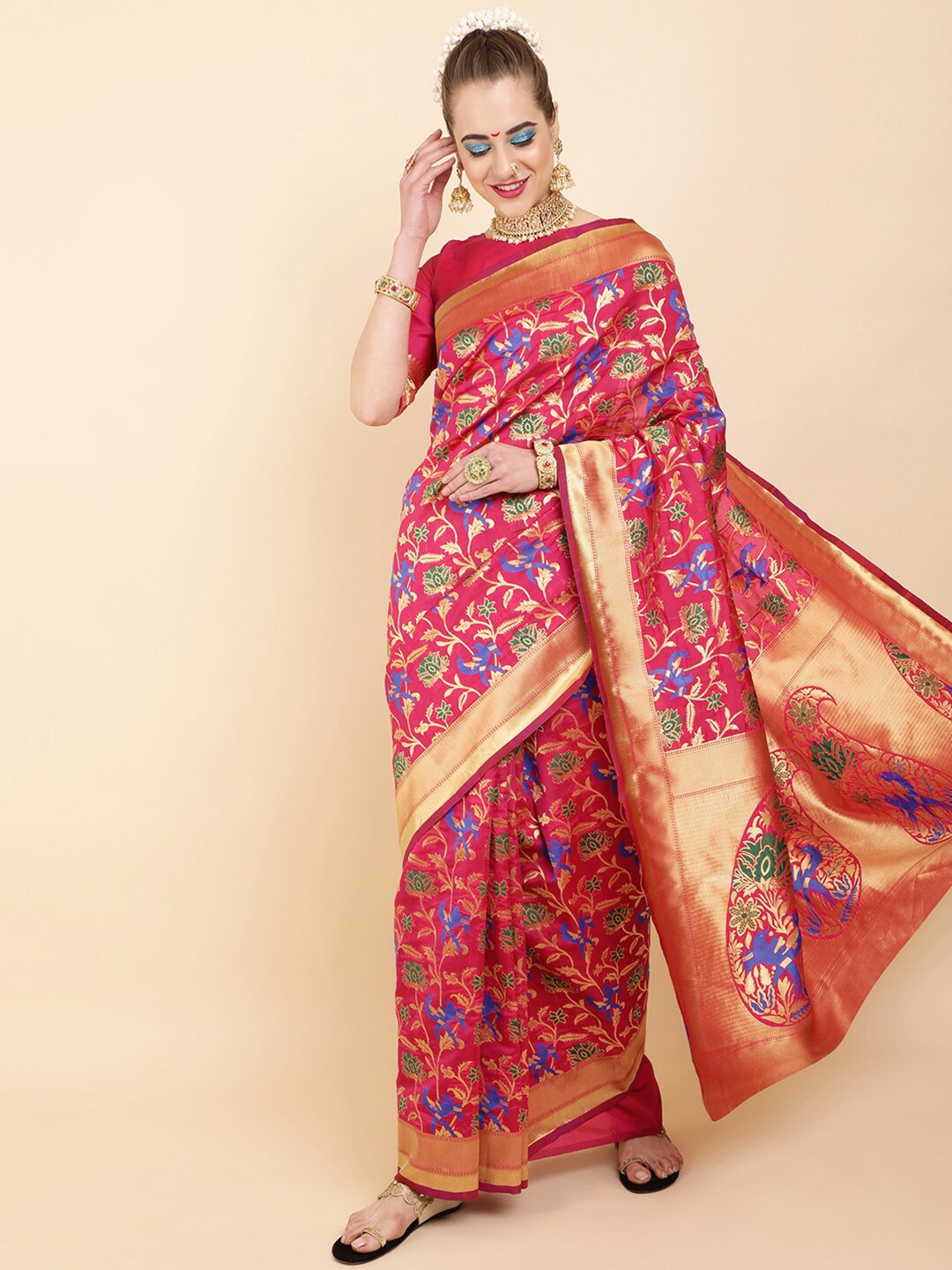 

Sangria Pink & Gold-Toned Woven Design Zari Silk Blend Banarasi Saree