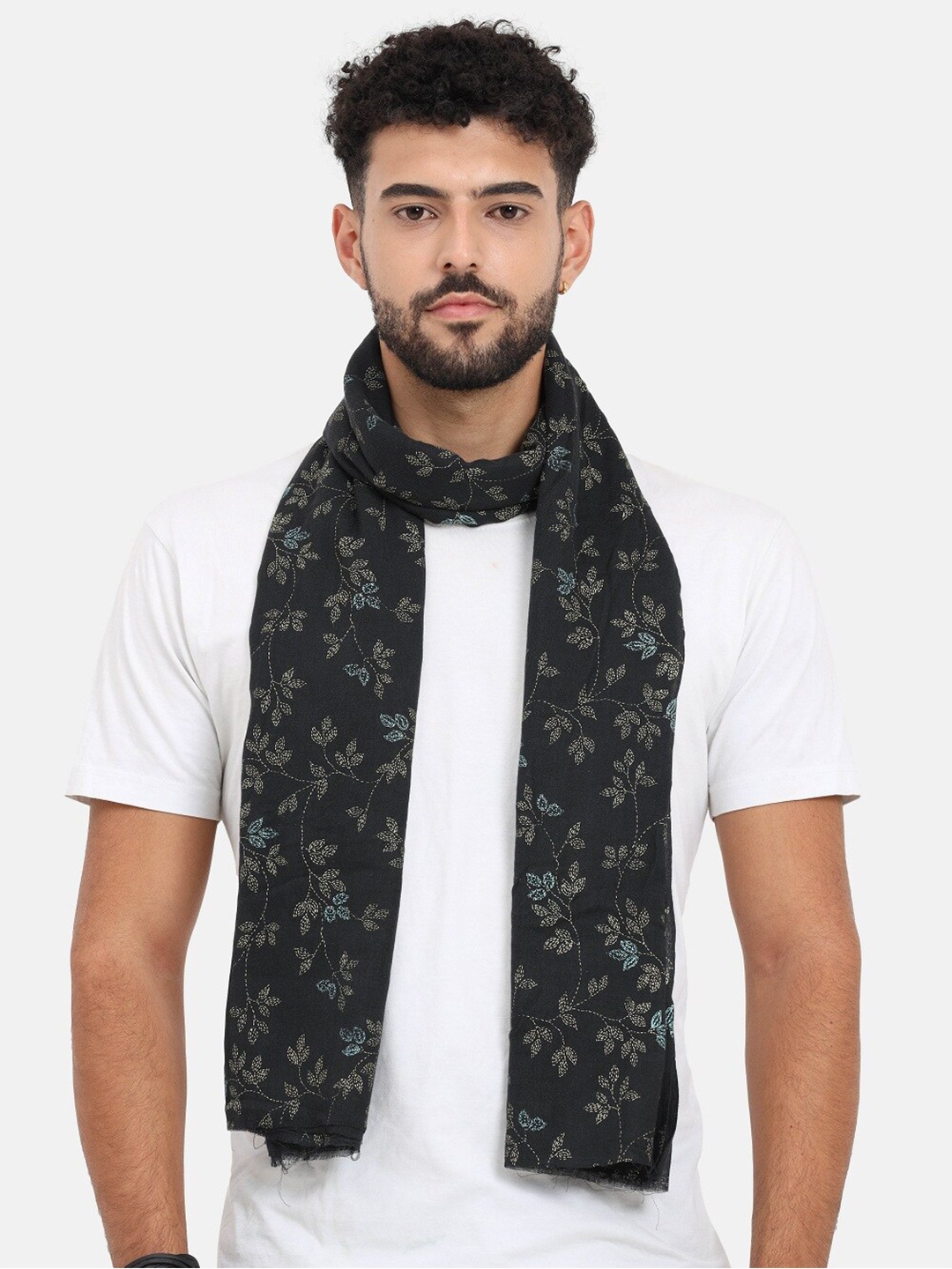 

thickskin Men Black & Off-White Floral Printed Cotton Stole