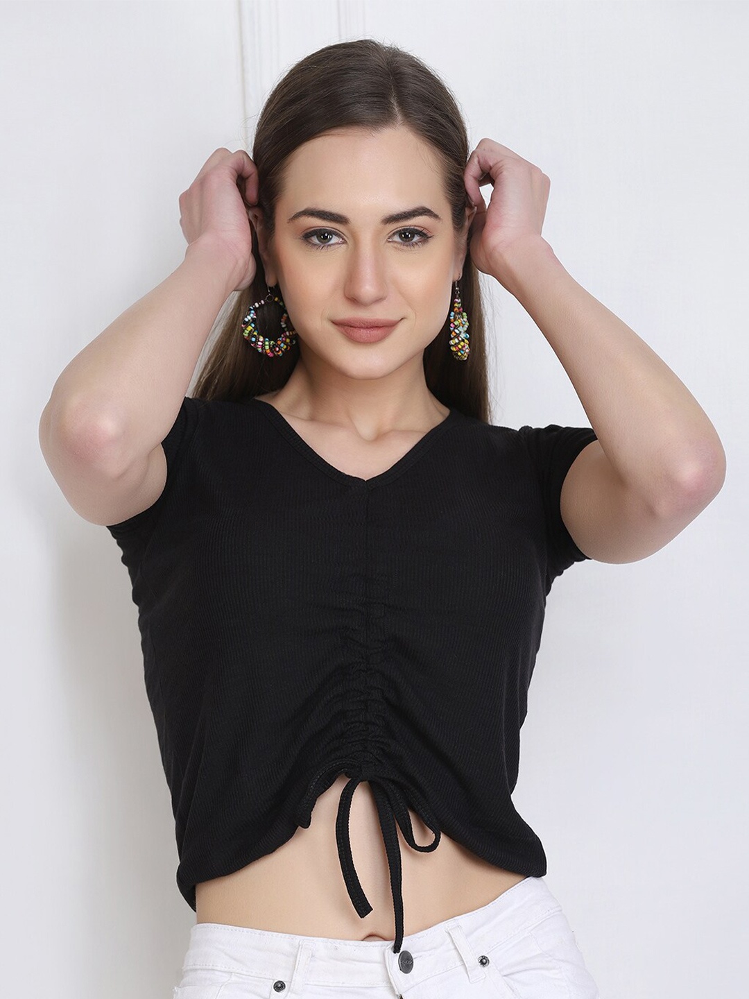 

BUY NEW TREND Black Solid Crop Top