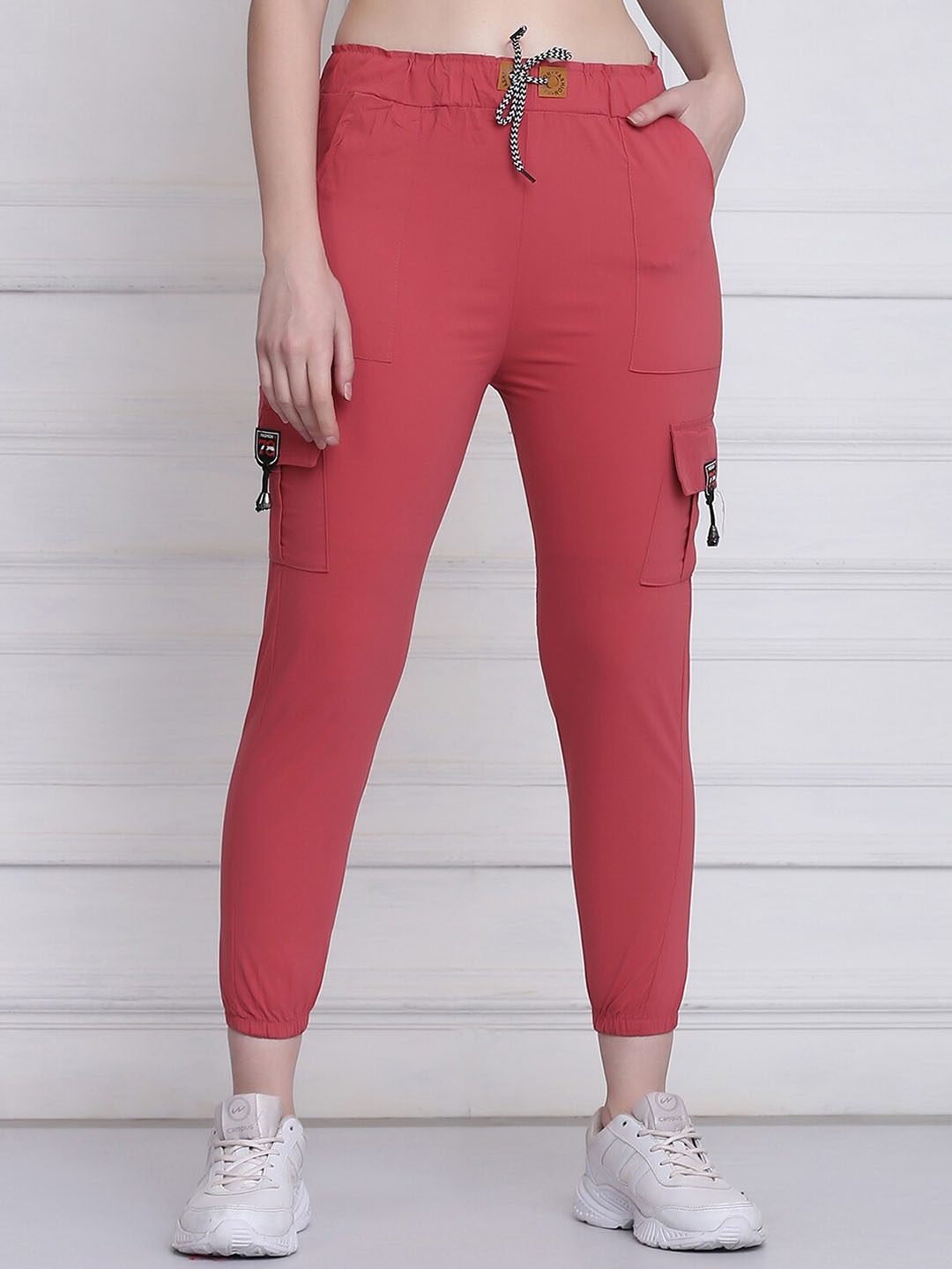 

BUY NEW TREND Women Coral Pink Comfort Slim Fit Cropped Joggers