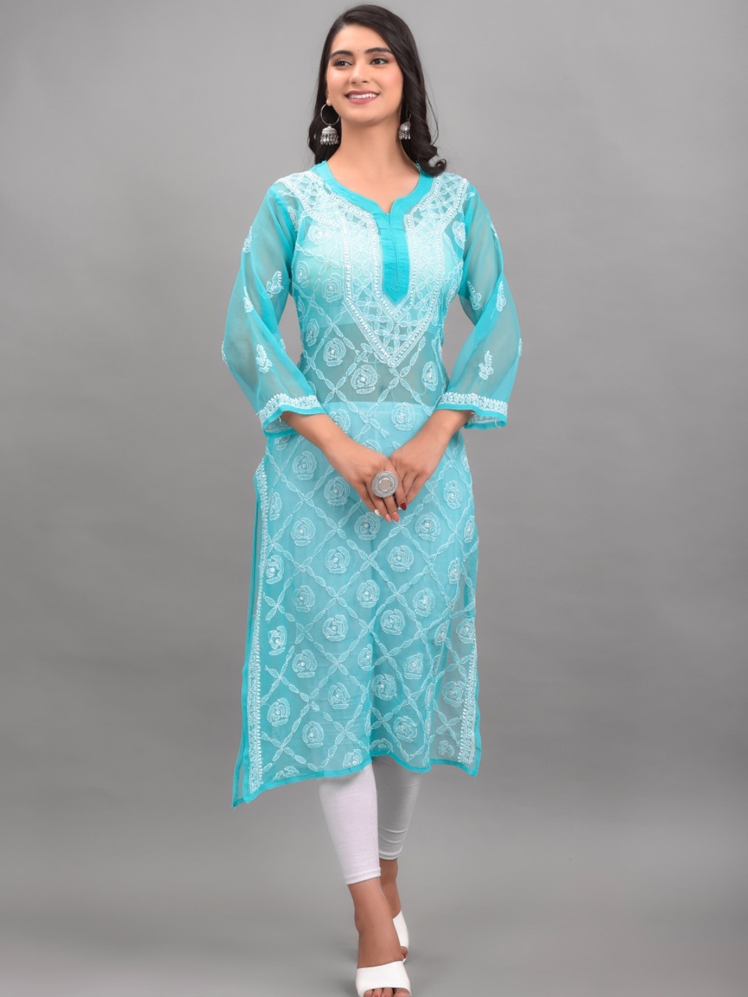 

Apratim Women Sea Green Embroidered Georgette Kurta