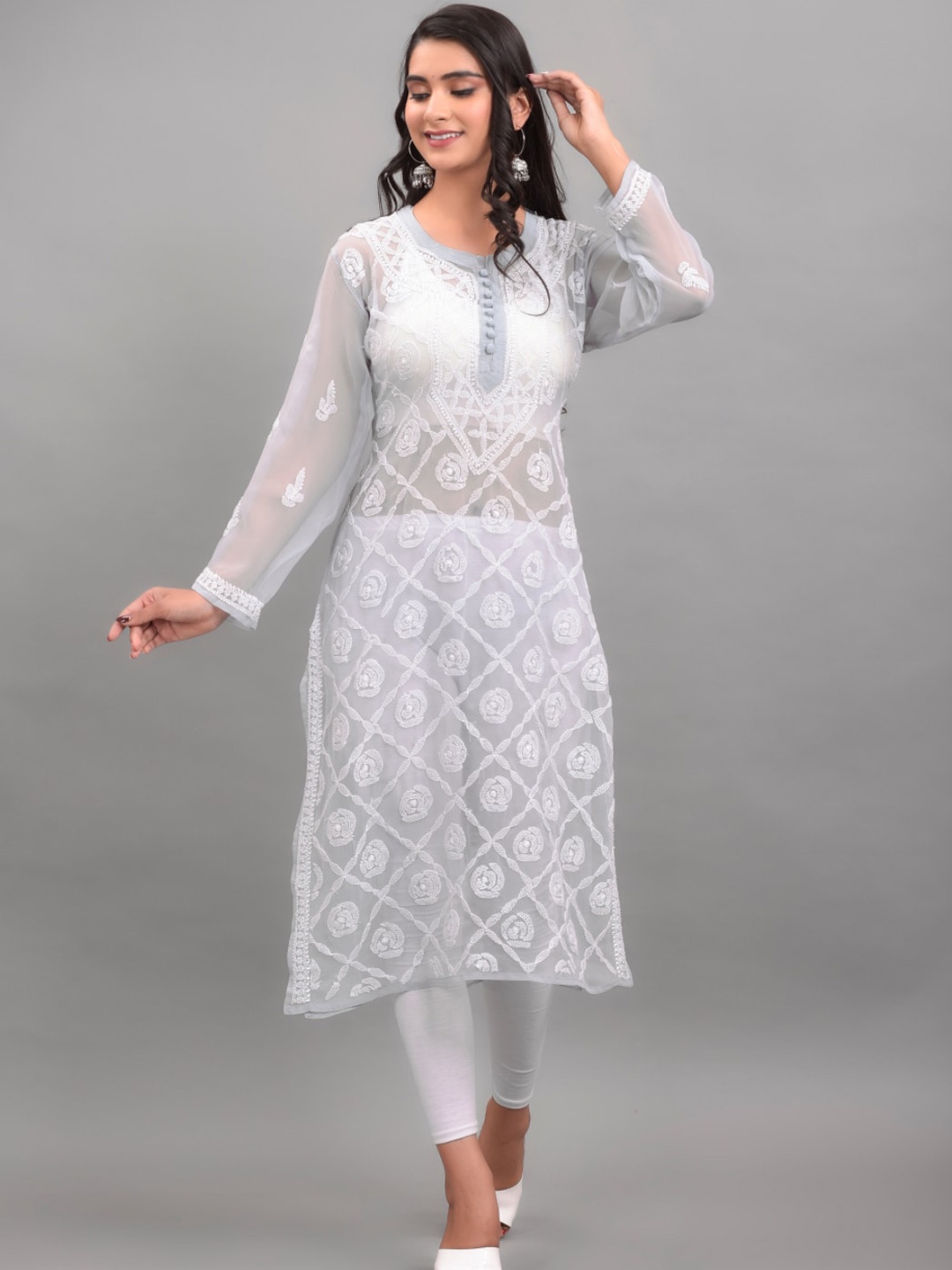 

Apratim Women Grey & White Floral Embroidered Chikankari Georgette Kurta