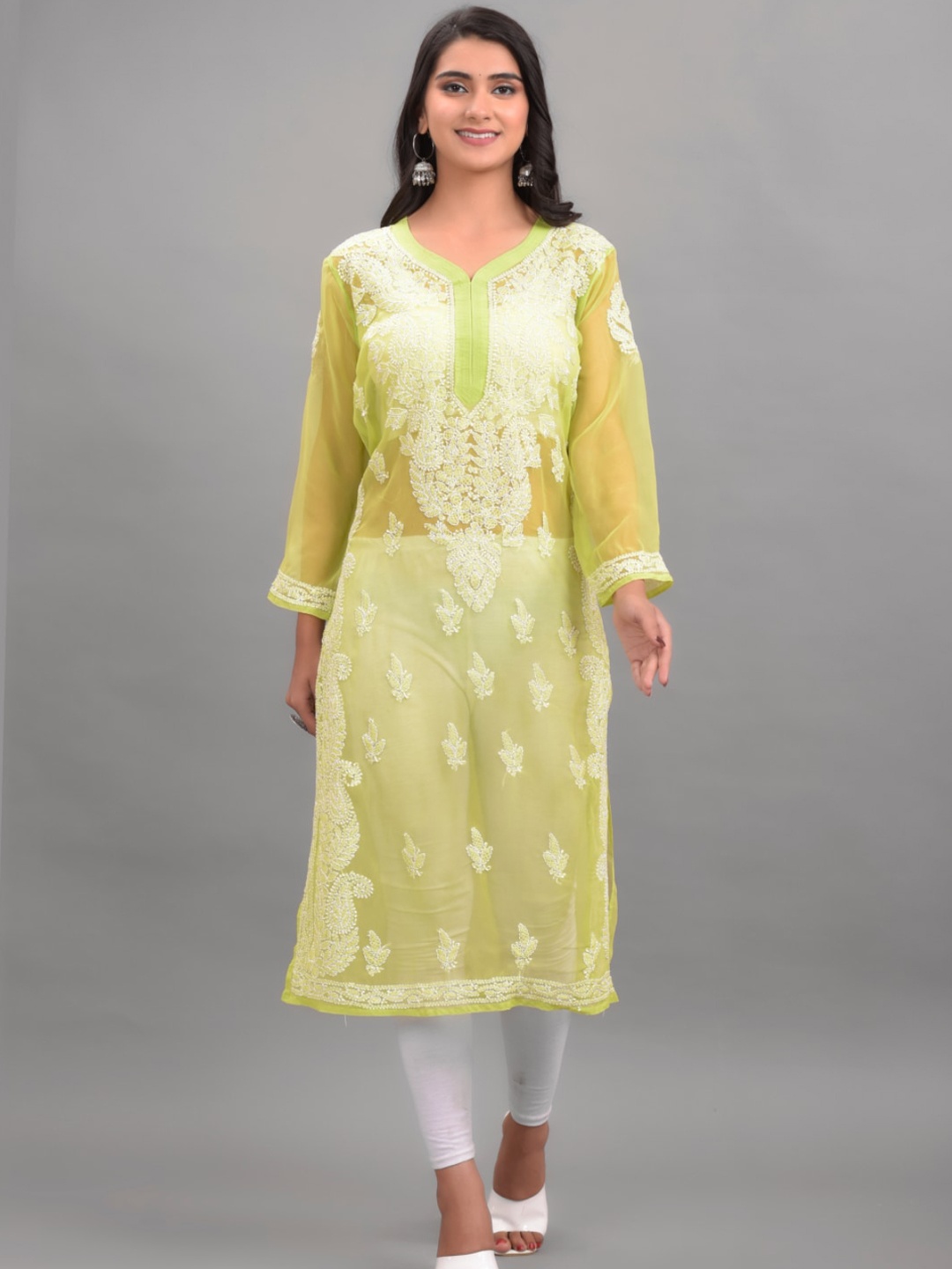 

Apratim Women Green Floral Embroidered Chikankari Georgette Kurta