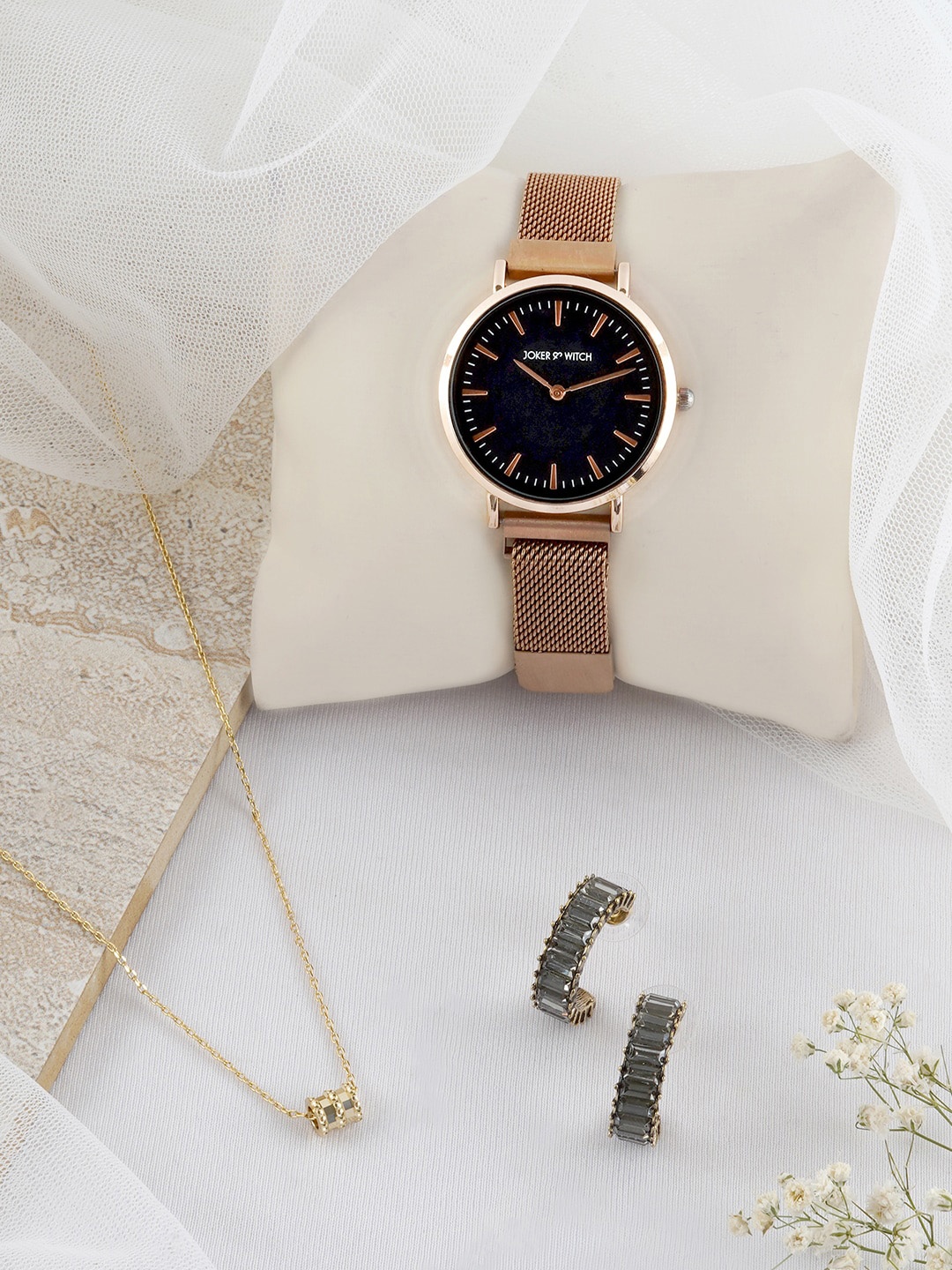 

JOKER & WITCH Women Gold-Toned Hazelnut Hush Love Stack Watch Gift Set