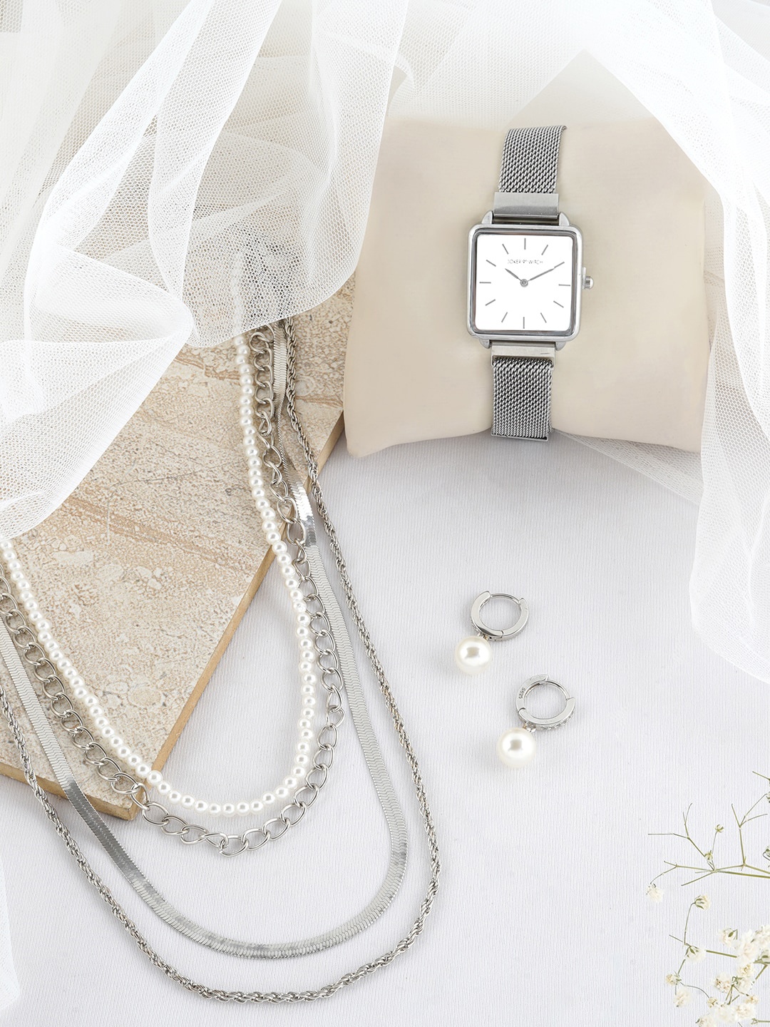 

JOKER & WITCH Women Silver-Toned & White Watch & Jewellery Gift Set JWLS407