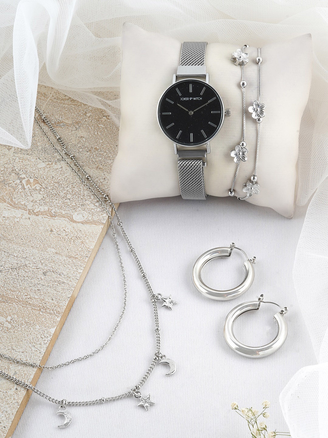 

JOKER & WITCH Women Silver -Toned & Black Minimals Crush Love Stack Watch Gift Set