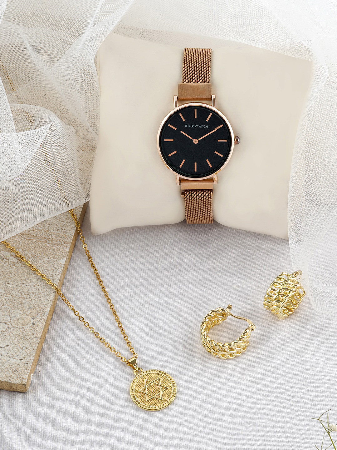 

JOKER & WITCH Women Gold-Toned Watch Gift Set