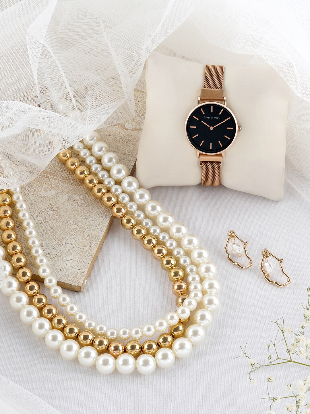 

JOKER & WITCH Women White & Gold-Toned Watch & Jewellery Gift Set