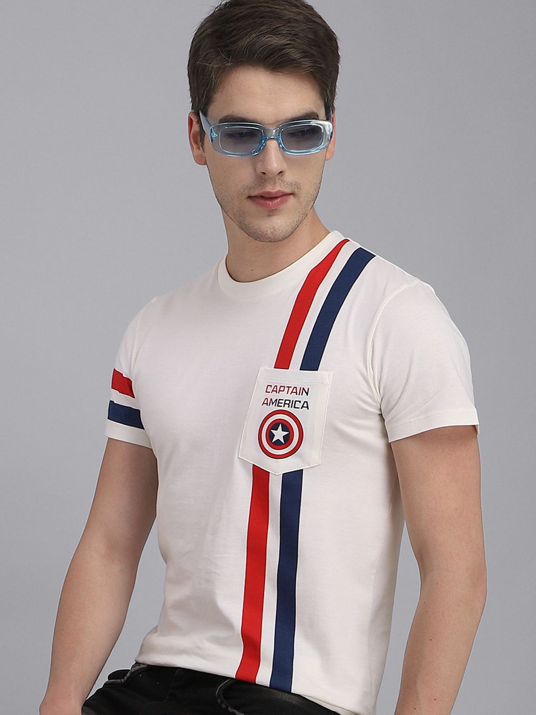 

Free Authority Men White & Navy Blue Captain America Striped Cotton T-shirt