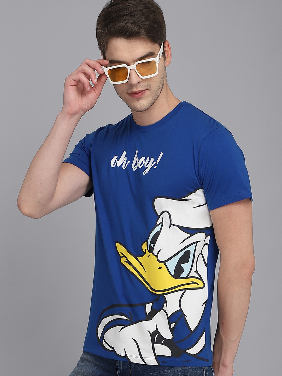 

Free Authority Men Blue Mickey & Friends Featured Pure Cotton T-shirt