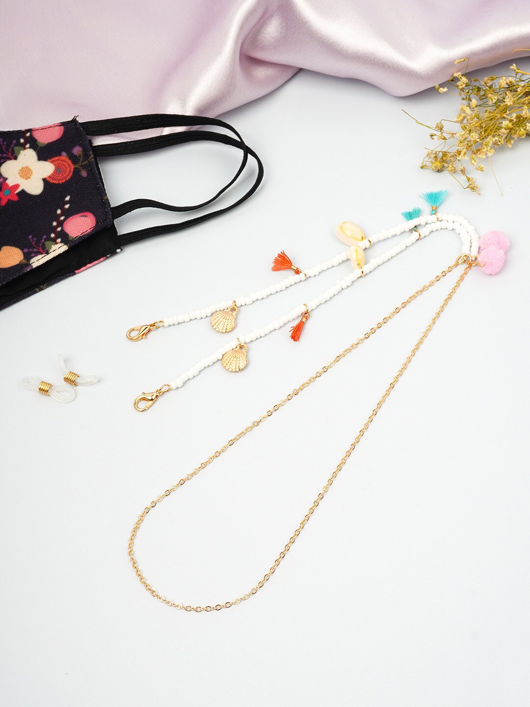 

Ferosh Gold & Beaded Face Mask Chain