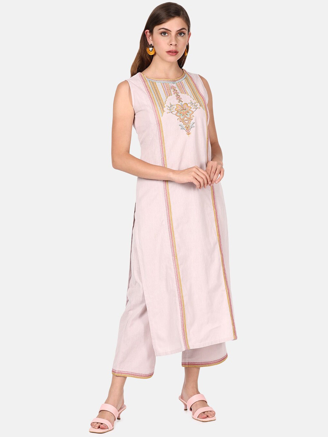 

UNTUNG Women Lavender Embroidered Pure Cotton Kurta with Palazzos