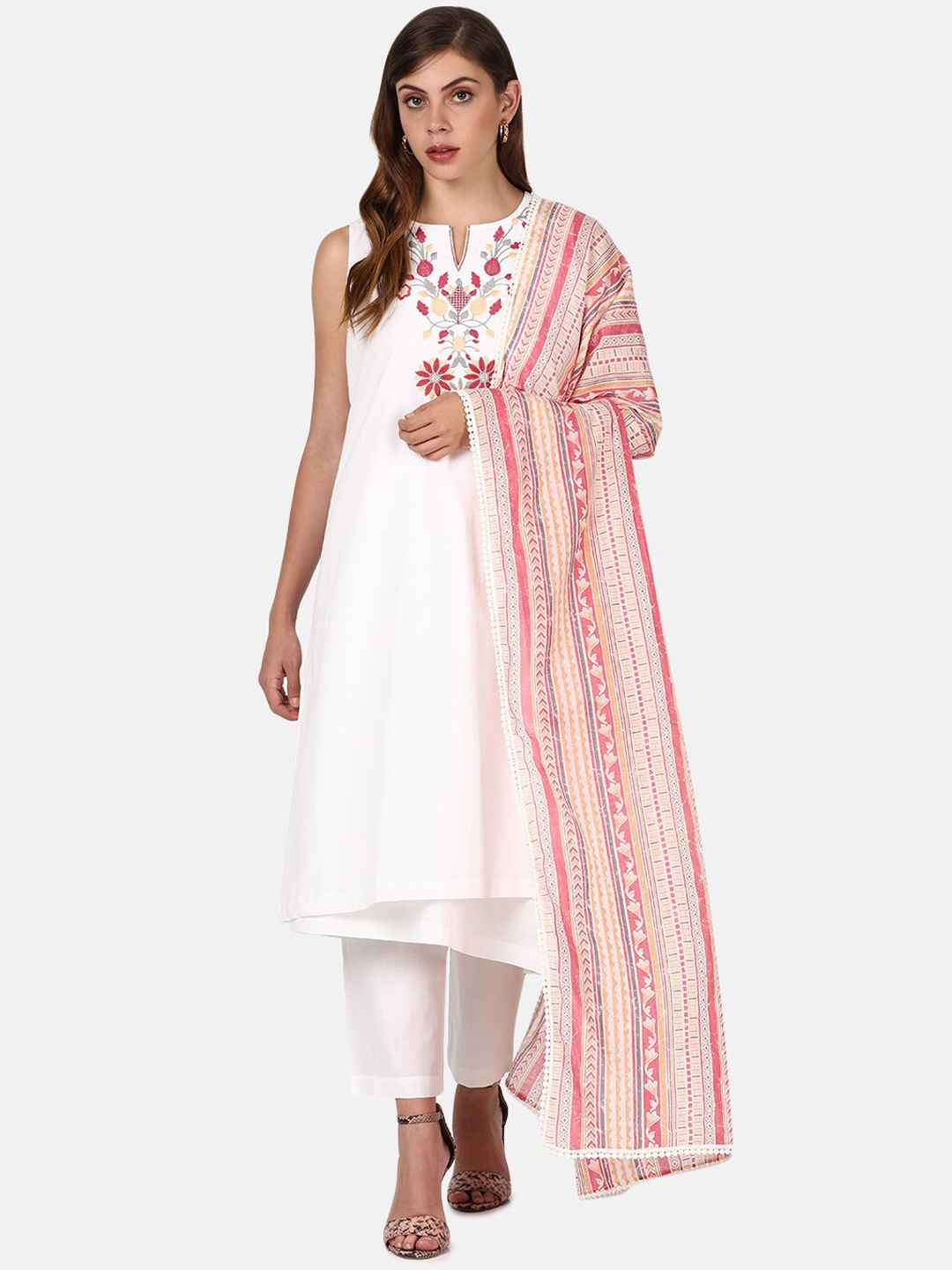 

UNTUNG Women White Floral Yoke Design Pure Cotton Kurta with Trousers & With Dupatta