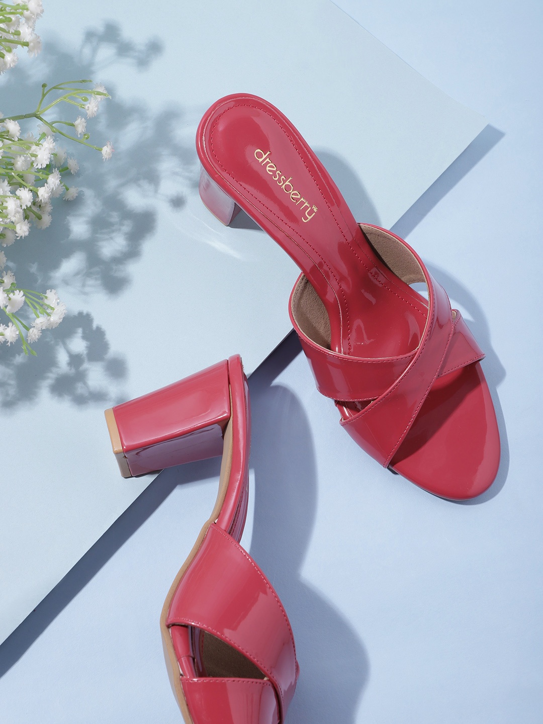 

DressBerry Women Fuchsia Solid Block Heels