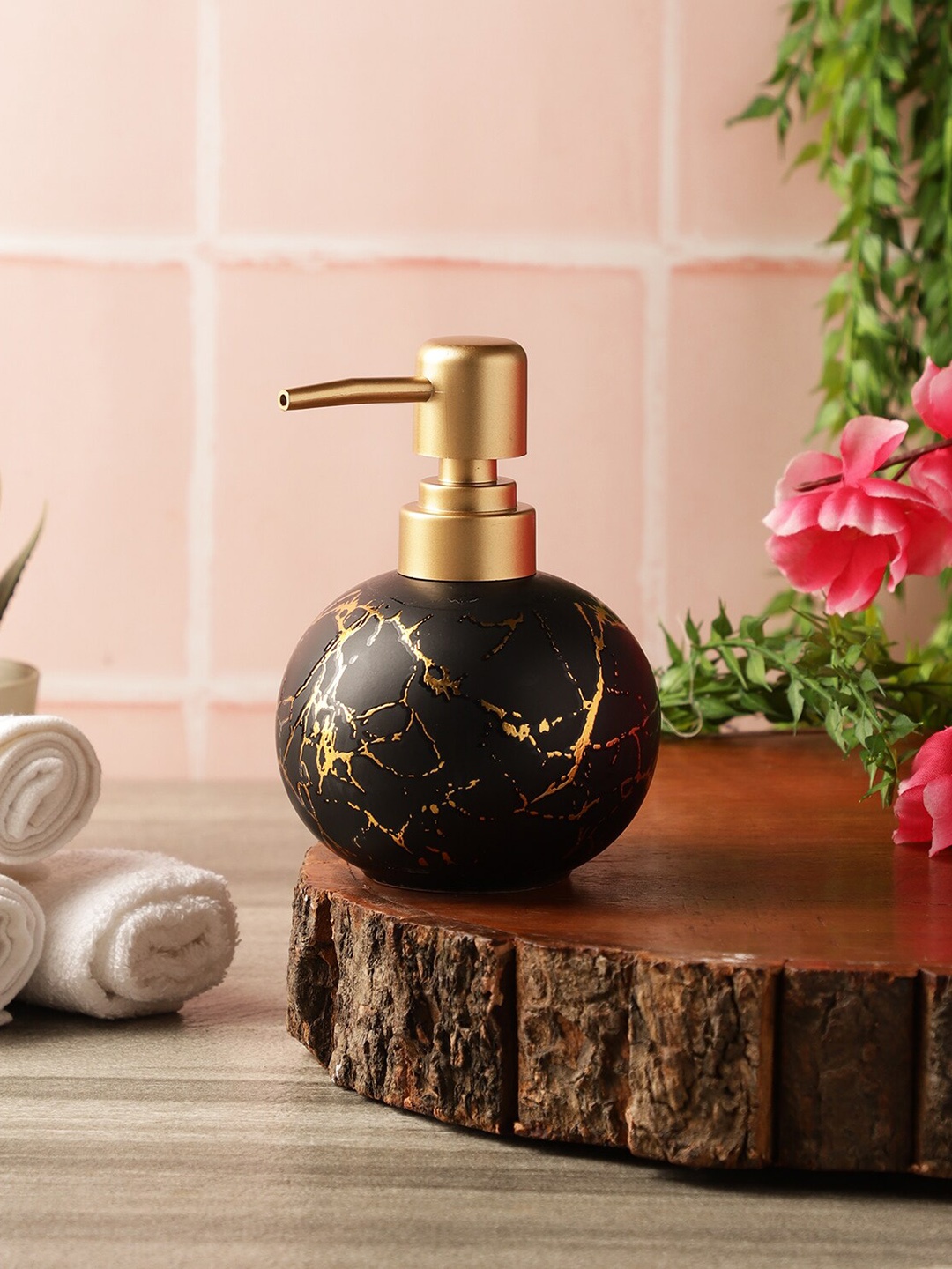 

The Decor Mart Grey Printed Textured Soap Dispenser