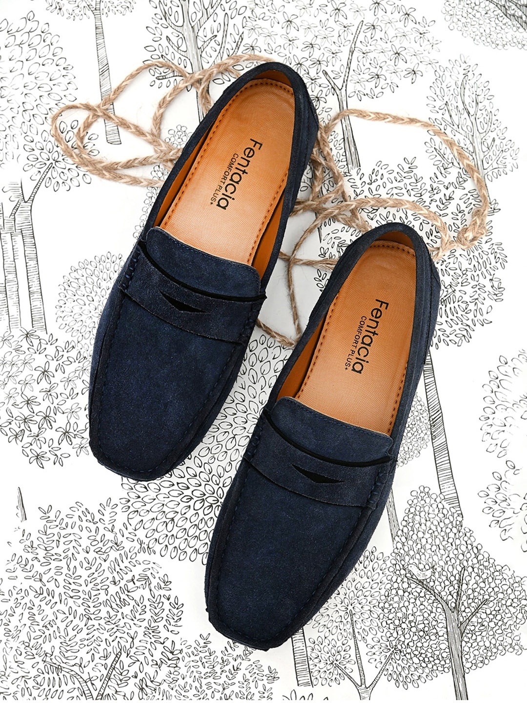 

Fentacia Men Blue Textured Suede Loafers