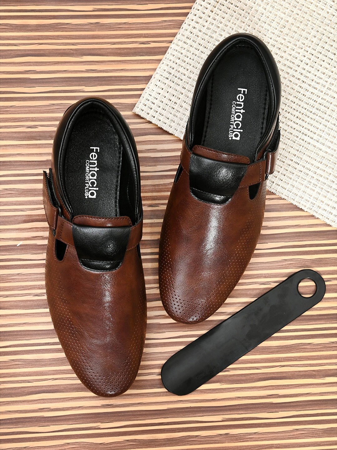 

Fentacia Men Brown Shoe-Style Sandals