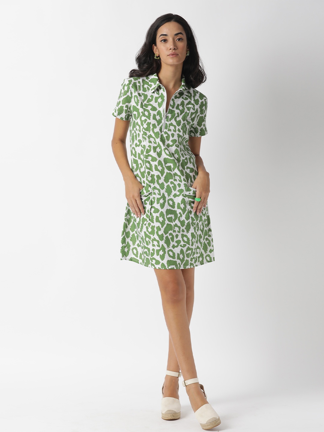

RAREISM Women White & Green Printed Cotton Shirt Dress