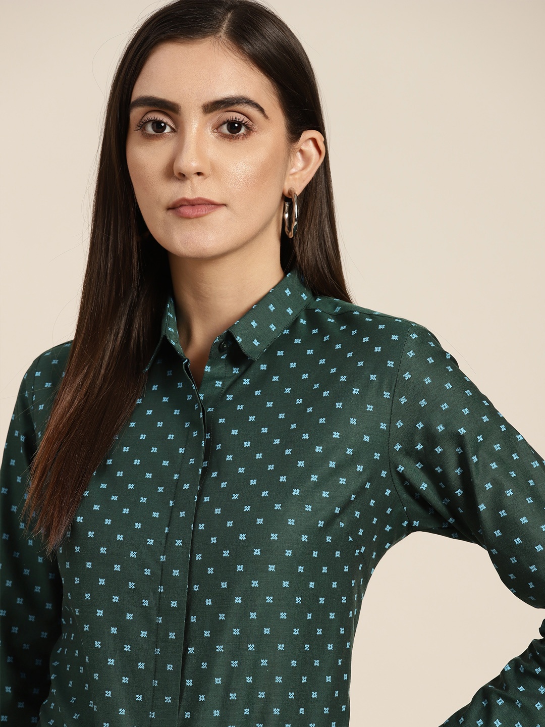

Hancock Women Green Slim Fit Printed Formal Shirt