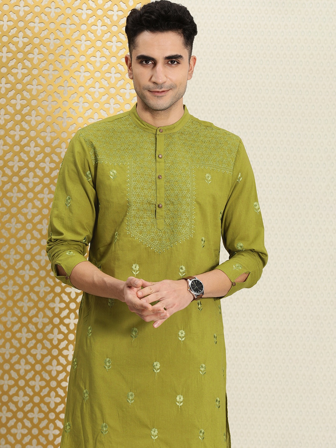 

House of Pataudi Men Green Embroidered Jashn Straight Kurta