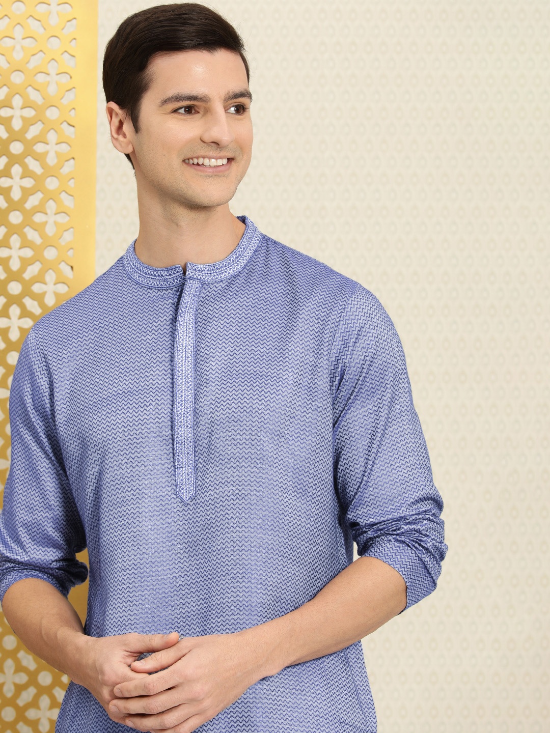 

House of Pataudi Men Blue Geometric Printed Rozana Kurta