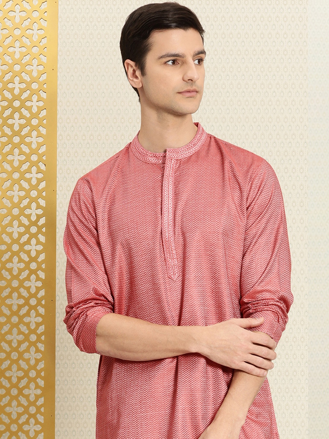

House of Pataudi Men Red Zari Chevron Rozana Kurta