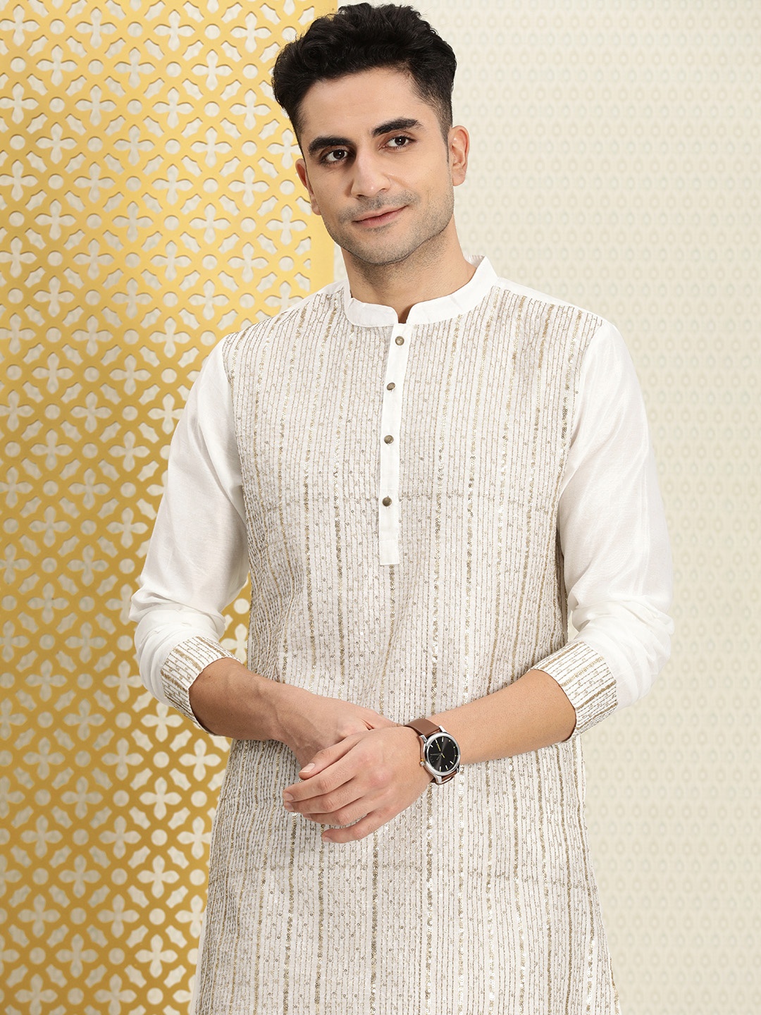 

House of Pataudi Men White & Gold-Toned Striped Jashn Straight Kurta