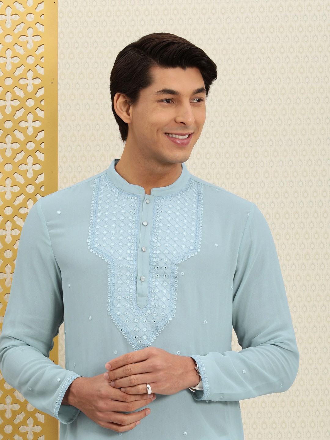 

House of Pataudi Men Blue Embroidered Dua Straight Kurta