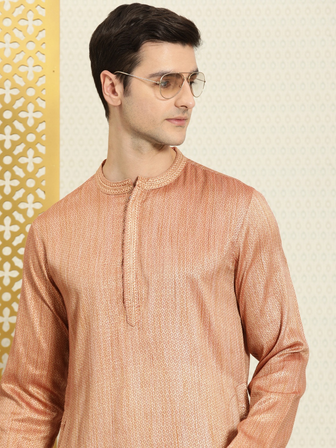 

House of Pataudi Men Peach-Coloured Woven Designed Regular Sleeves Ethnic Kurta