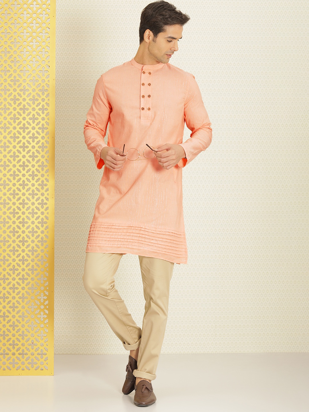 

House of Pataudi Men Peach-Coloured Zari Striped Rozana Kurta