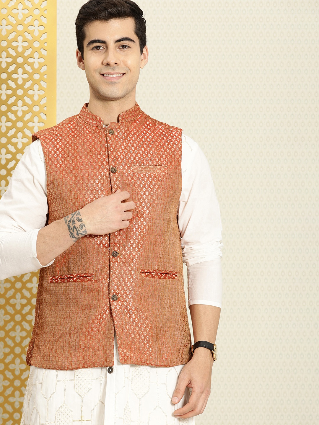 

House of Pataudi Men Maroon & Gold-Toned Ethnic Motifs Woven Nehru Jacket