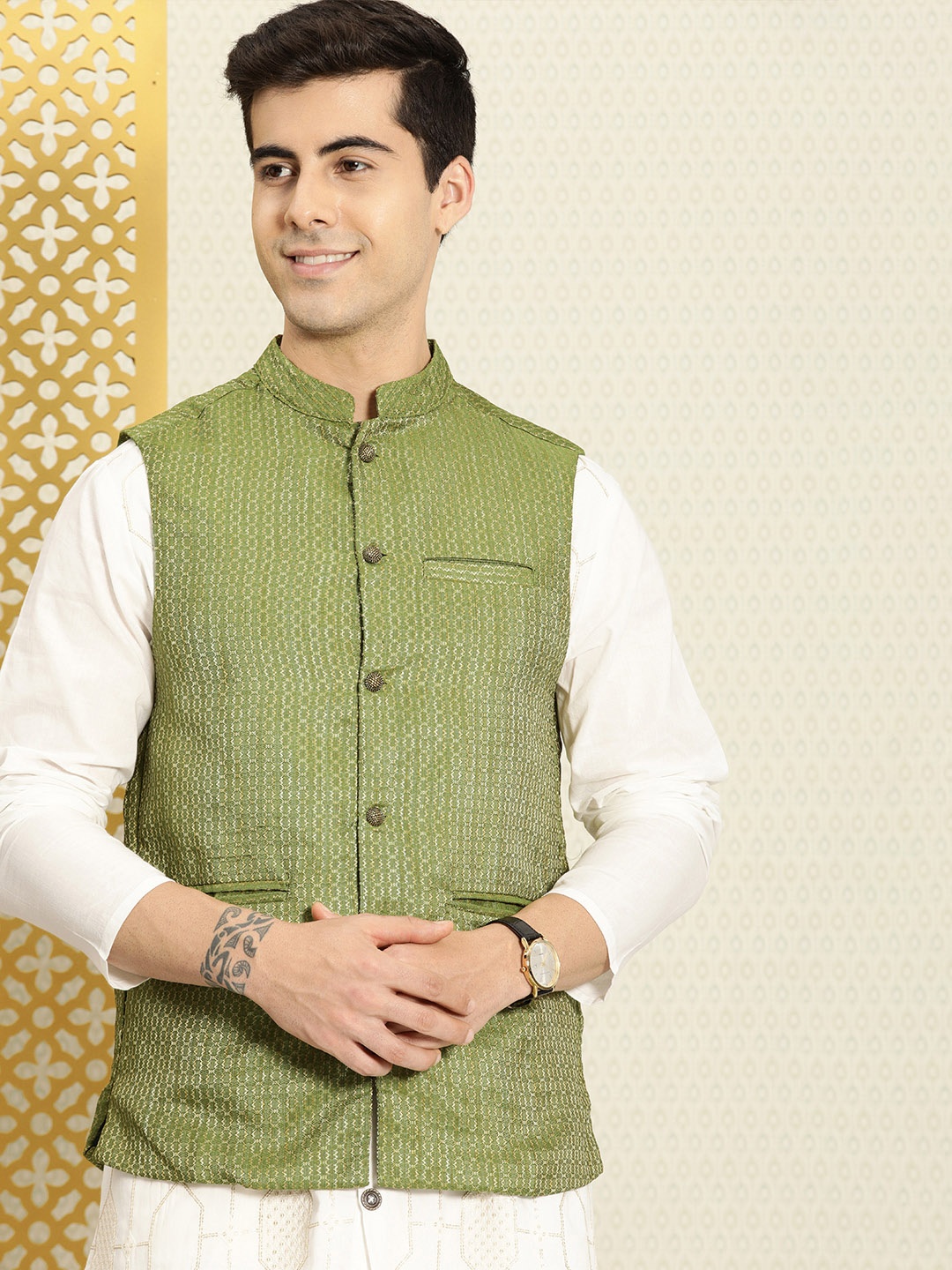 

House of Pataudi Men Green & Gold-Toned Ethnic Motifs Woven Nehru Jacket
