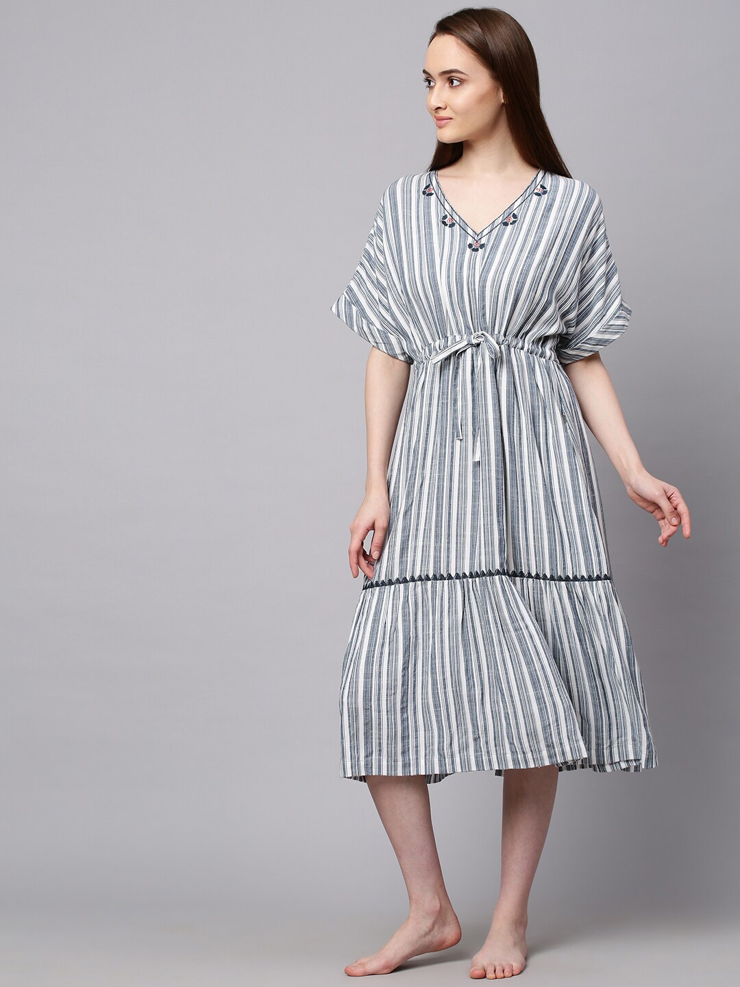 

Chemistry Grey & White Striped Kaftan Nightdress